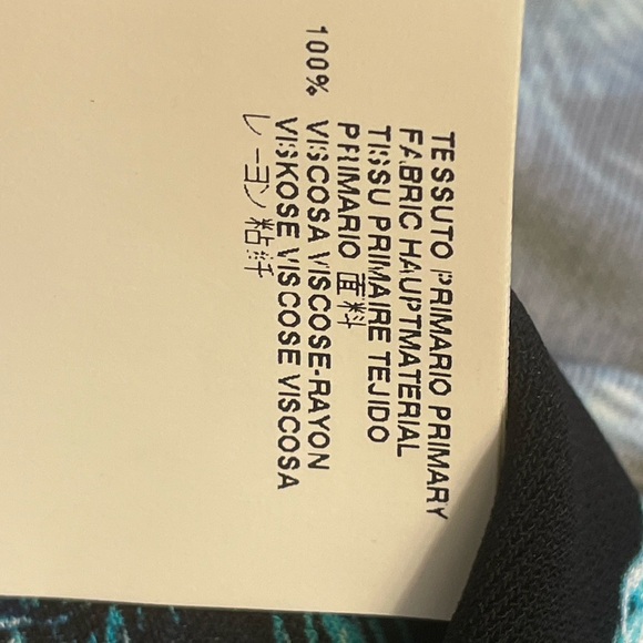 Cavalli Raglan Cap Sleeve Top-Shell Pattern: wrap around. - Picture 6 of 7